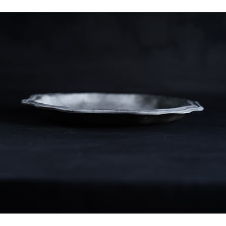 隣窯　　曇天輪花スクエア皿　Φ22㎝　A