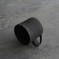 №20　野田里美　千刻マグカップ　黒