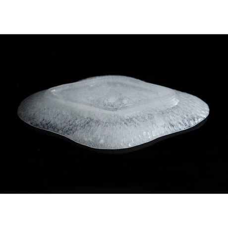ミウラユリナ　M　槌目花皿　L　white
