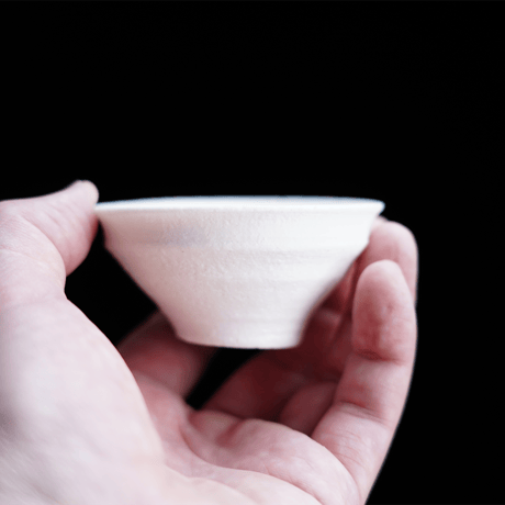 櫻井美奈子　NO.35　白磁茶杯　平　B
