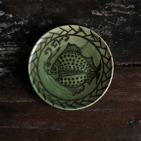 梅本尋司　U-106-1　緑釉５寸皿　バッチャン