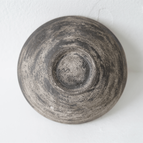 NO.22-3　芳賀稔　黒銀4寸鉢　Φ14㎝