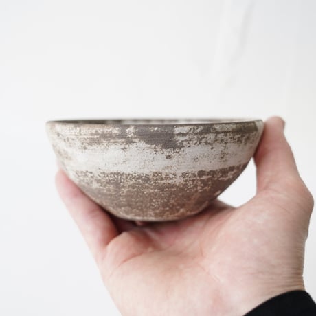 NO.8-1　芳賀稔　剥白4寸鉢　Φ12㎝