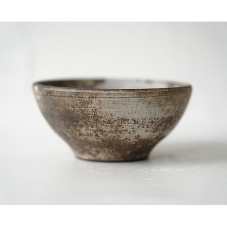 NO.11-1　芳賀稔　剥白４寸鉢　Φ10.5㎝