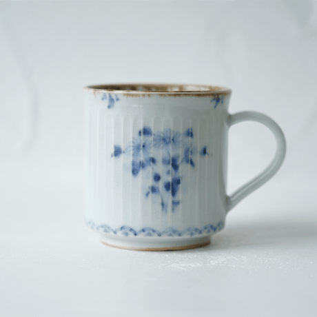 村山朋子　M-129　しのぎく角マグカップ