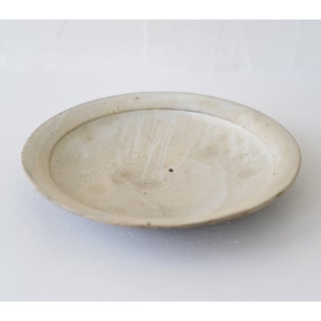 NO.82　大杉康伸　粉引7寸リム皿（雨漏手）