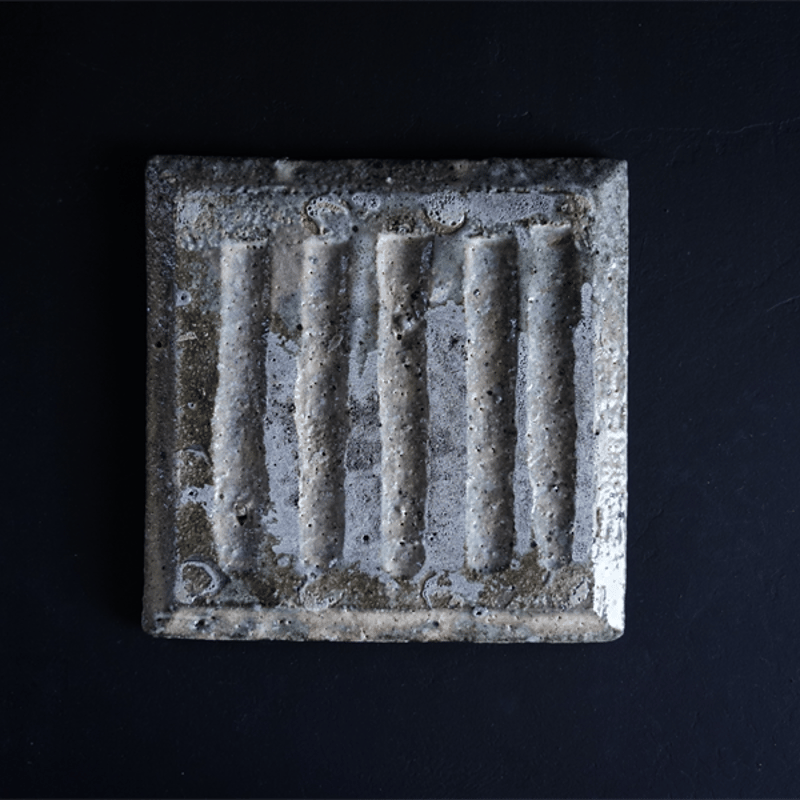 NO.204 八田亨 白掛tile plate 正方中 | JIBITA
