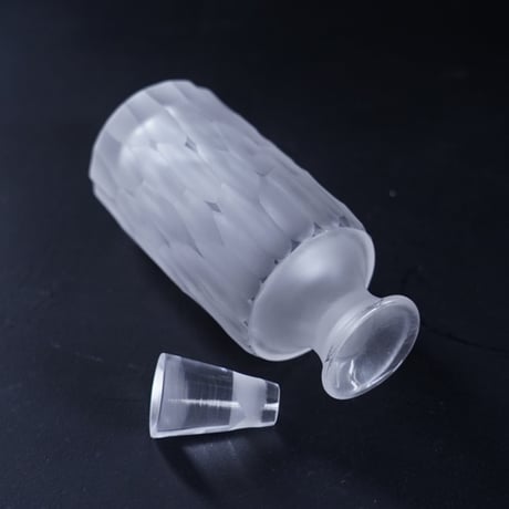 8-1　貴島雄太朗　削紋oil bottle