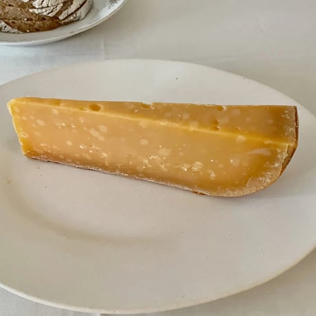 Aged Artisan Gouda 3years　 農家製ゴーダ３年熟成