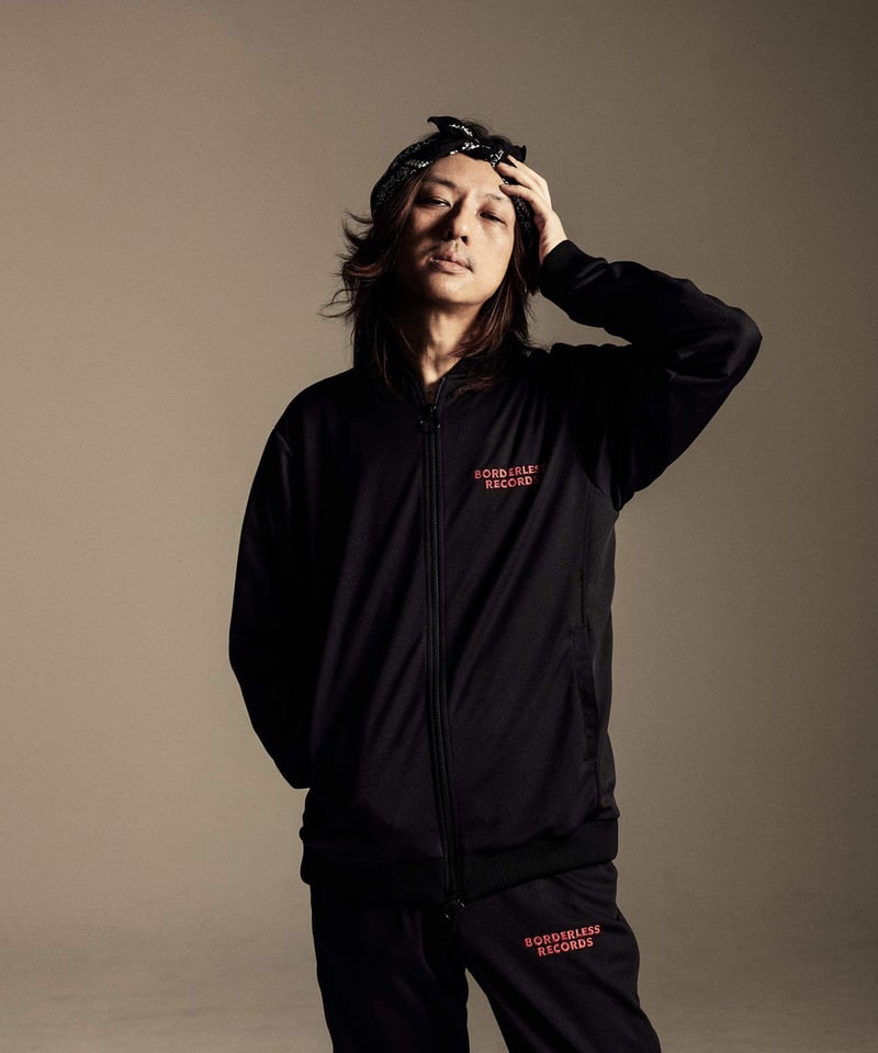 BORDERLESS RECORDS』 コラボジャージブルゾン (BLACK) | 01 B BORDERLESS RECORDS』 コラボジャージブルゾン (BLACK) | 01 B