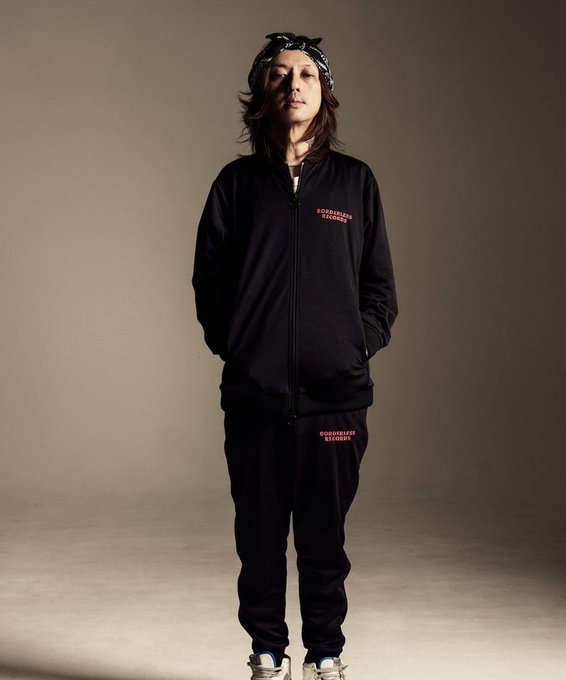 BORDERLESS RECORDS』 コラボジャージパンツ (BLACK) | 01 BO BORDERLESS RECORDS』 コラボジャージパンツ (BLACK) | 01 BO