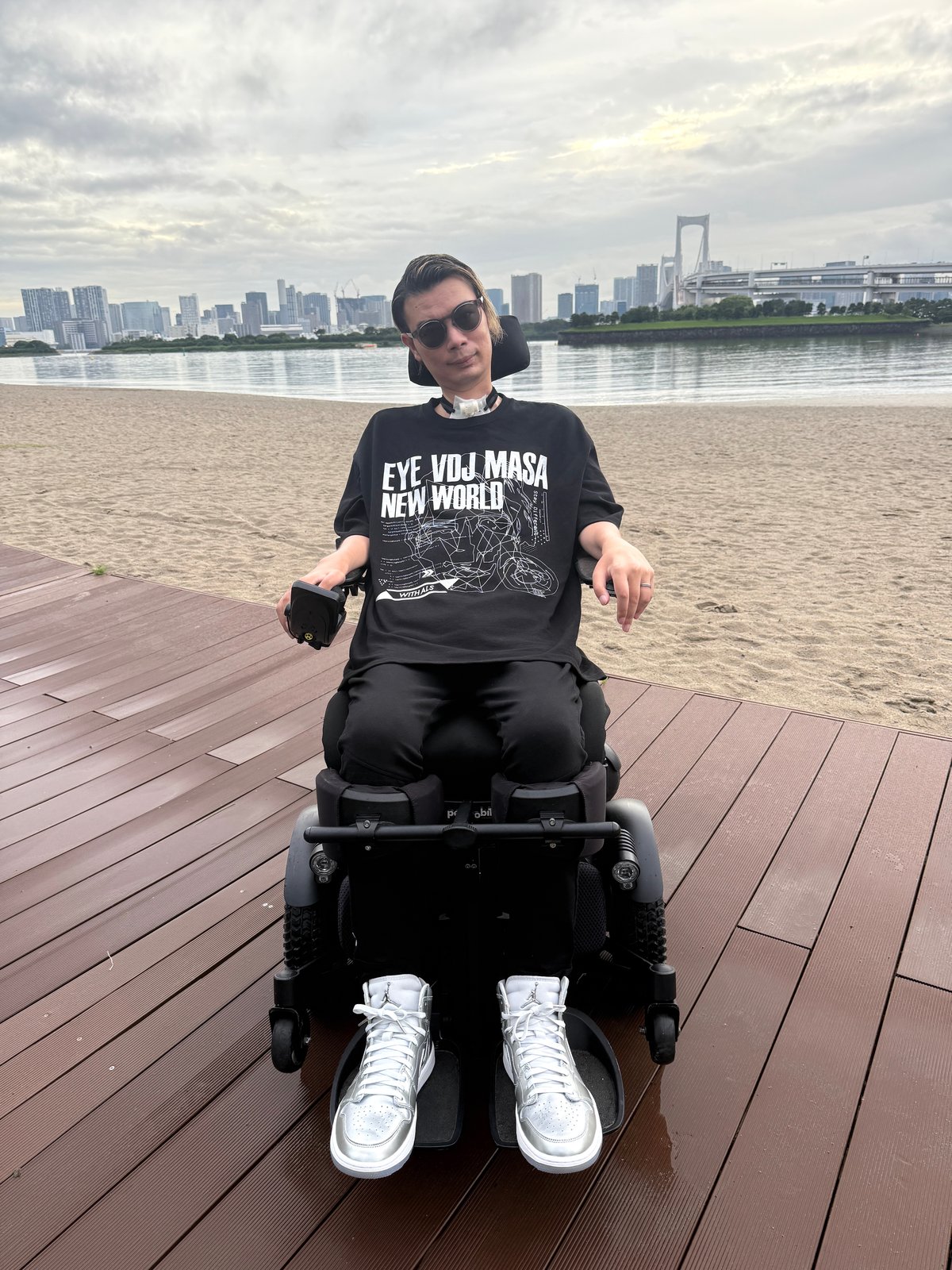 NEW WORLD チャリティーBIGシルエットTシャツ | 01 BORDERLESS WEAR