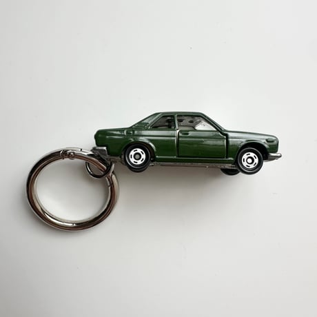 Tomica Nissan Bluebird
