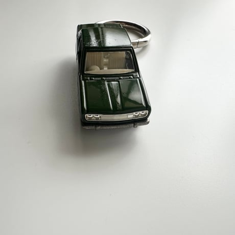 Tomica Nissan Bluebird