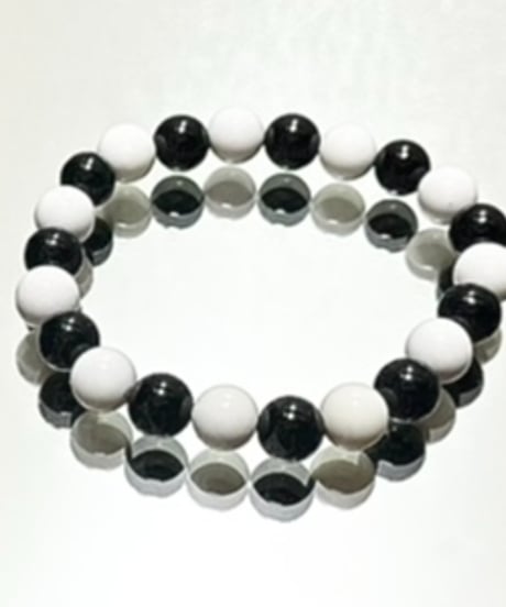 ホワイトオニキスとブラックオニキスのブレスレット