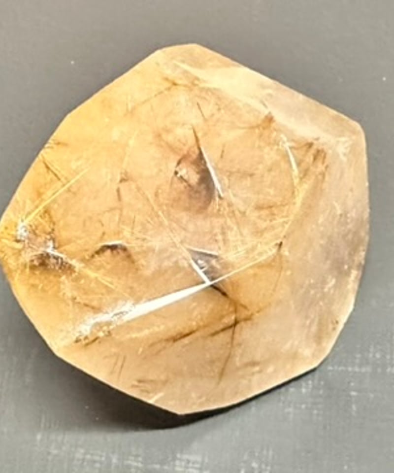 金運・仕事運上昇！ ゴールドルチル 置き石 | うさぎ屋