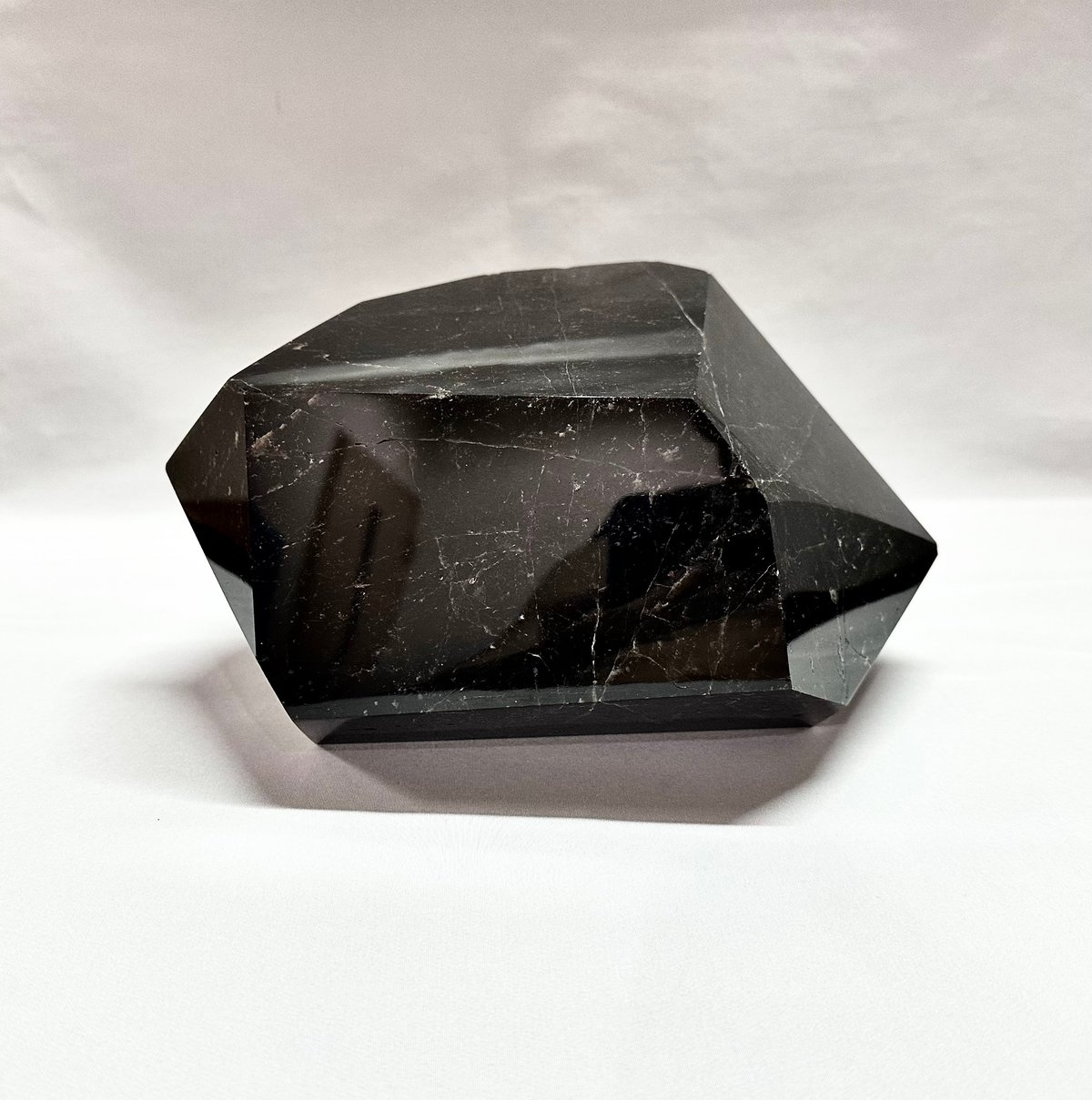 モリオン　天然石　鉱物　約5Kg 台座付き モリオン（黒水晶）原石 置き石 約5kg | うさぎ屋