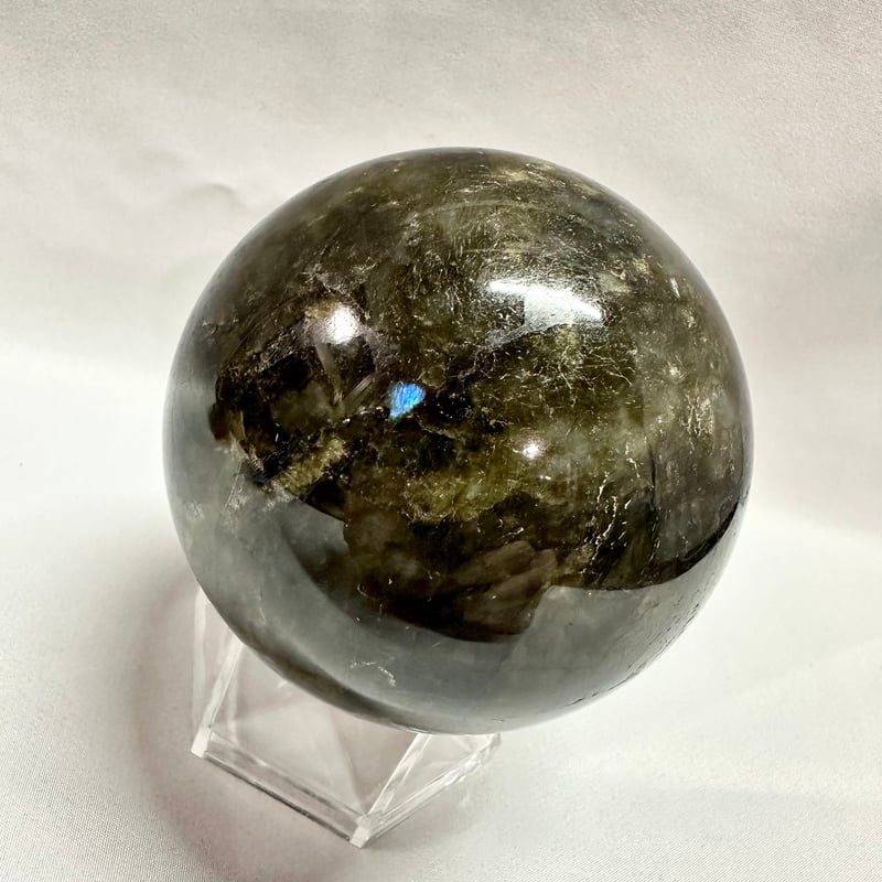 ラブラドライト丸玉 置き石 台座付き 直径7.7cm 重さ652g | うさぎ屋 ラブラドライト丸玉 置き石 台座付き 直径7.7cm 重さ652g | うさぎ屋