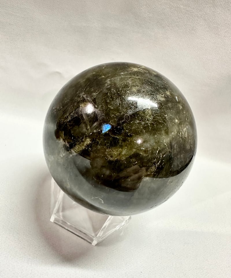 ラブラドライト丸玉 置き石 台座付き 直径7.7cm 重さ652g | うさぎ屋