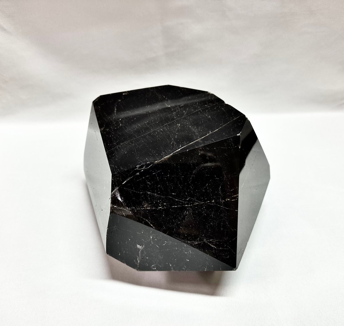 モリオン（黒水晶）原石 置き石 約5kg | うさぎ屋