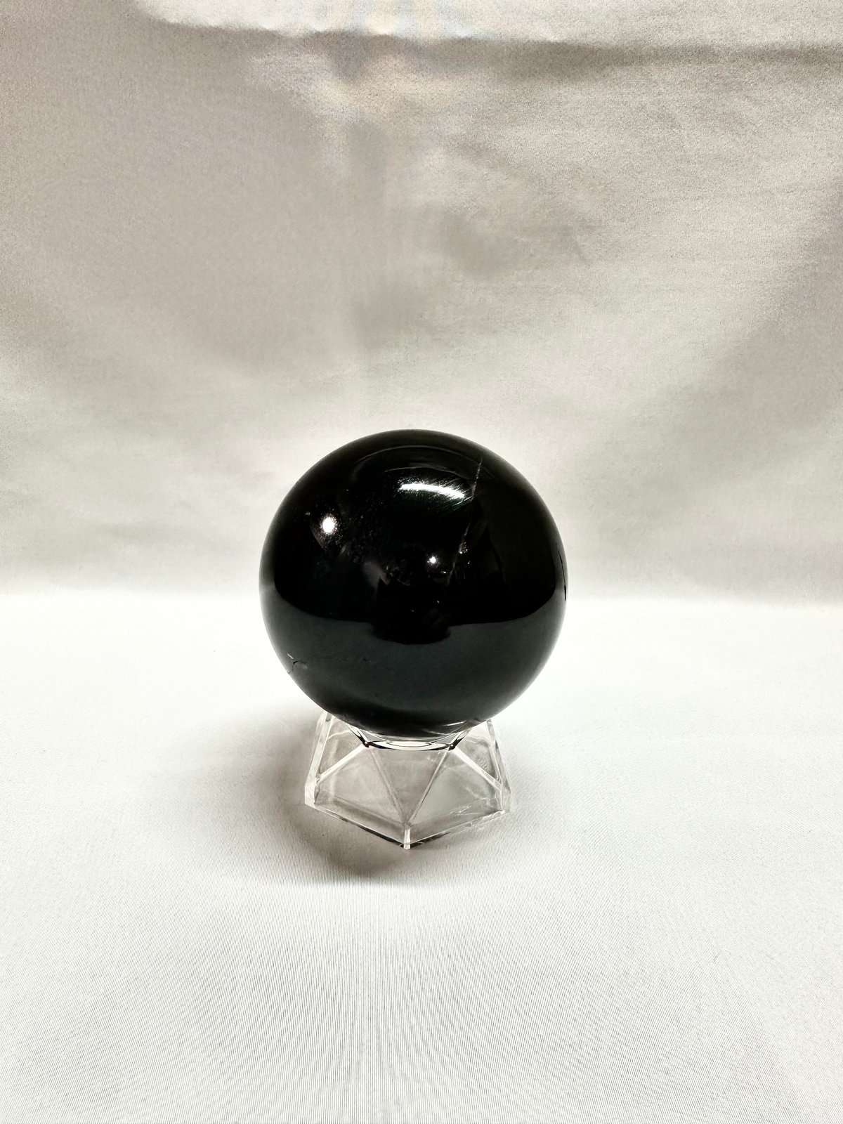 モリオン（黒水晶）丸玉 置き石 台座付き 直径7.4cm | うさぎ屋