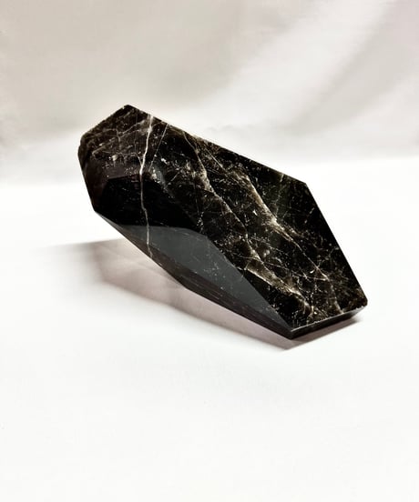モリオン（黒水晶）原石　置き石　1.7kg