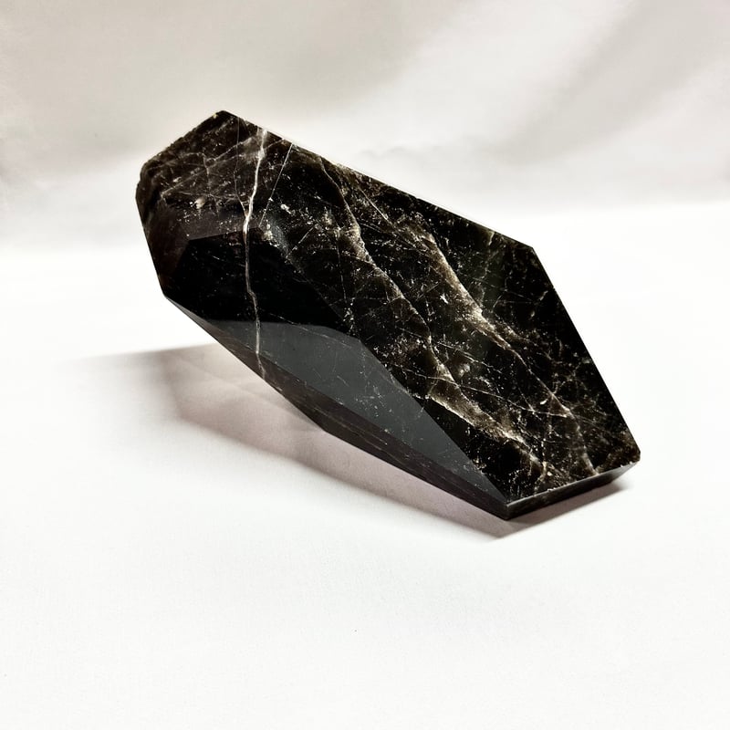 モリオン(黒水晶)原石 置き石 1.7kg | うさぎ屋 モリオン(黒水晶)原石 置き石 1.7kg | うさぎ屋