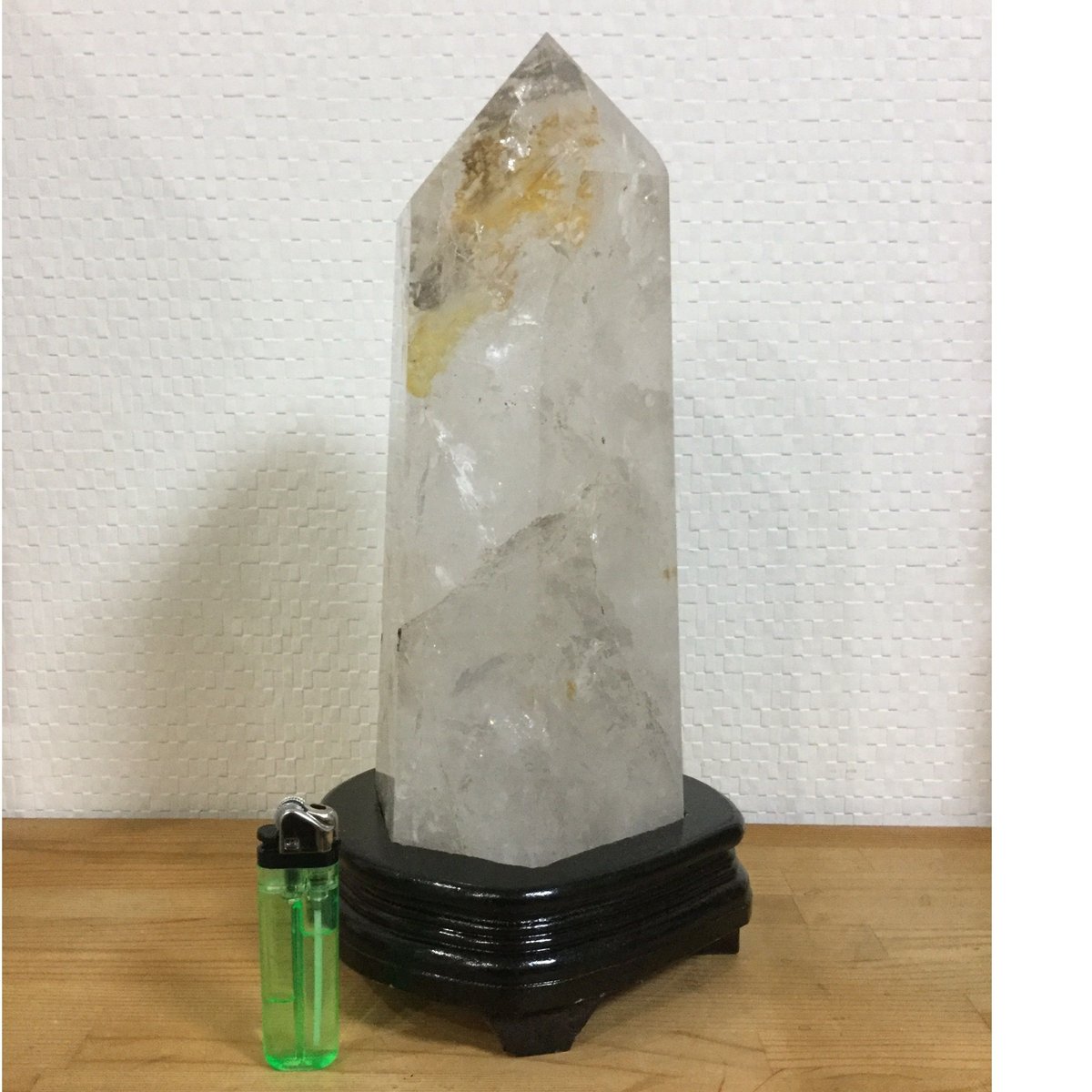 虹入りライトニング水晶 超レア、最高級 超特大204ミリ 潜在能力を開花