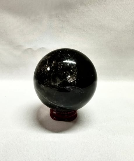 モリオン（黒水晶）丸玉　置き石 　台座付き　直径6.4cm