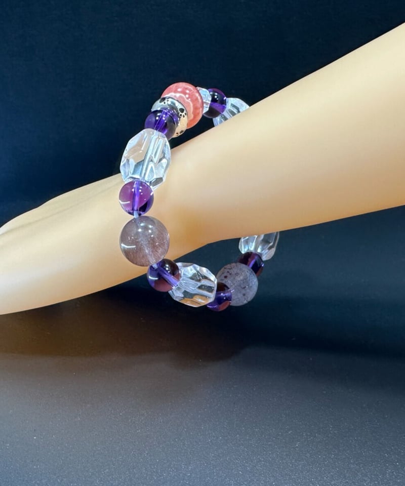 ★展★ストロベリークォーツ❀お守りレインボーブレスレット❀肉球が可愛い！厄除けに ☆展☆ストロベリークォーツ❀お守りレインボーブレスレット❀肉球が