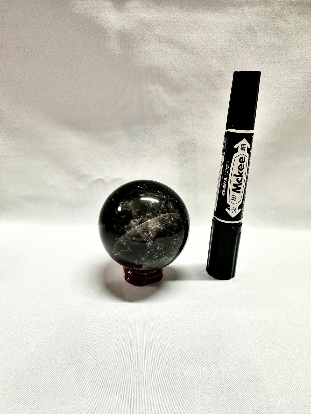 モリオン(黒水晶)丸玉 置き石 台座付き 直径6.4cm | うさぎ屋 モリオン(黒水晶)丸玉 置き石 台座付き 直径6.4cm | うさぎ屋