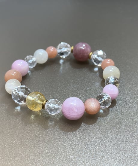 ローズクォーツ　クンツァイト　オレンジムーンストーン　ホワイトラブラドライト　シトリン　水晶