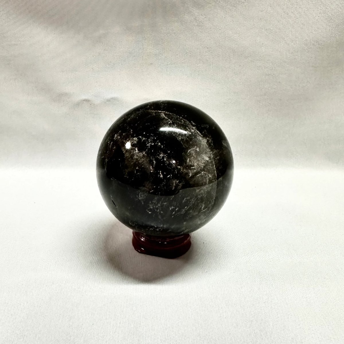 モリオン(黒水晶)丸玉 置き石 台座付き 直径6.4cm