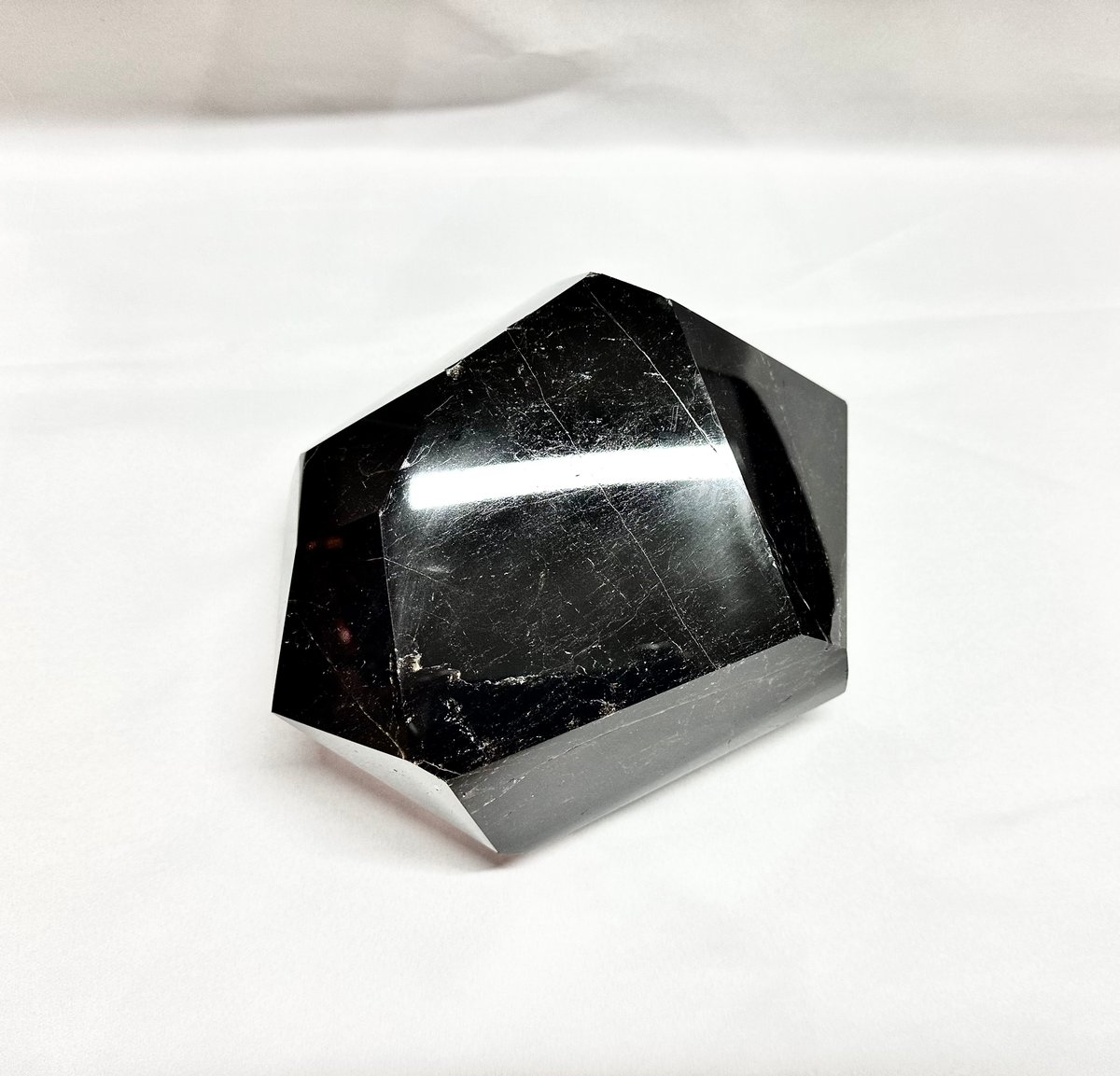 モリオン　黒水晶　1.9キロ モリオン（黒水晶）原石 置き石 約5kg | うさぎ屋