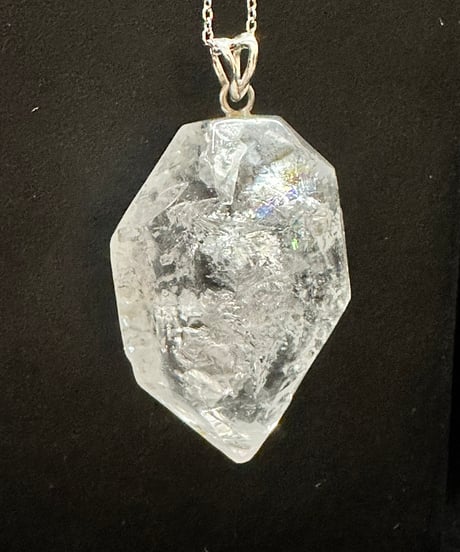 ヒマラヤエレスチャル　水入り水晶　ペンダント
