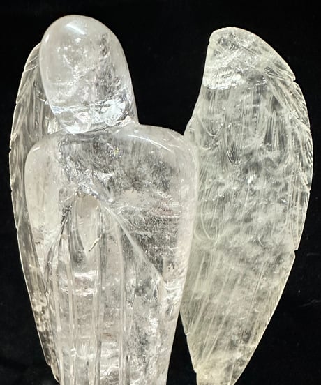ヒマラヤ水晶の天使　天使+台　高さ28.5cmの大物！