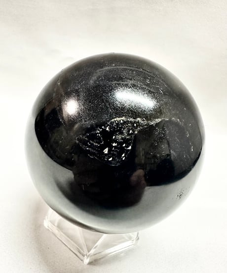 モリオン（黒水晶）丸玉　置き石 　台座付き　直径7.4cm