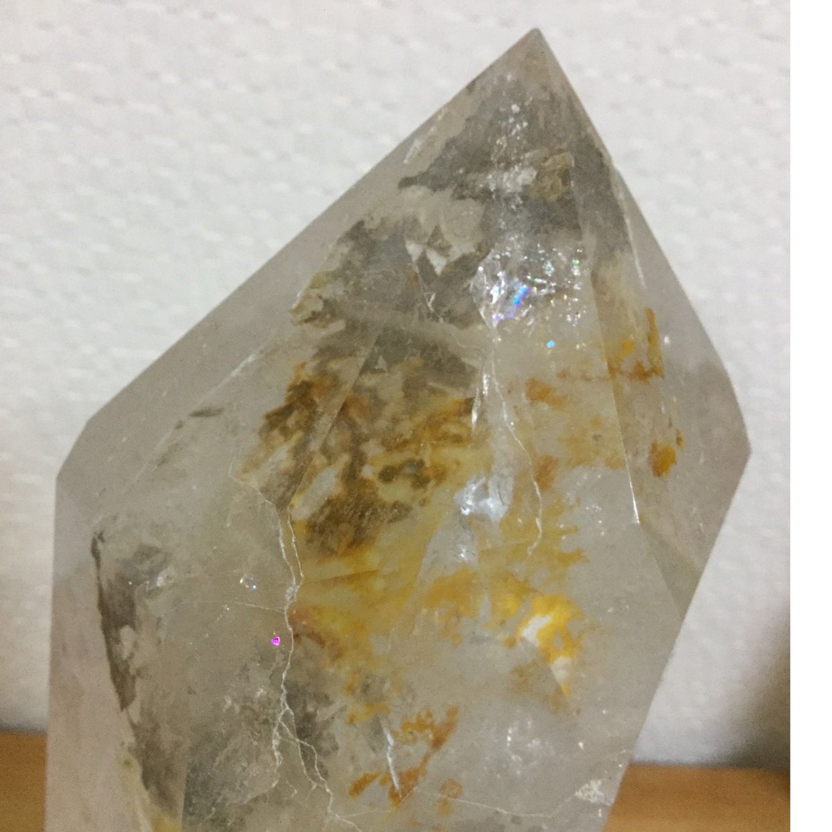 虹入りヒマラヤ水晶 4.7kg 六角柱 | うさぎ屋 虹入りヒマラヤ水晶 4.7kg 六角柱 | うさぎ屋
