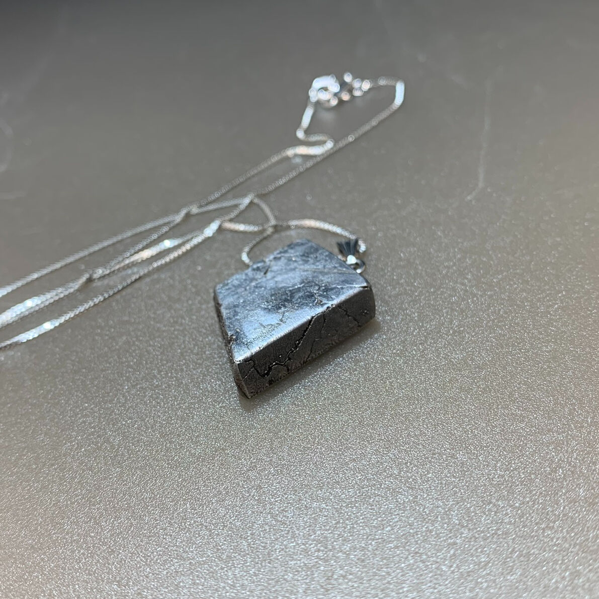 カンポデルシェロ隕石ペンダント！本物！ スターボーン社④ カンポ・デル・シエロ隕石 ペンダント ⑤ | うさぎ屋