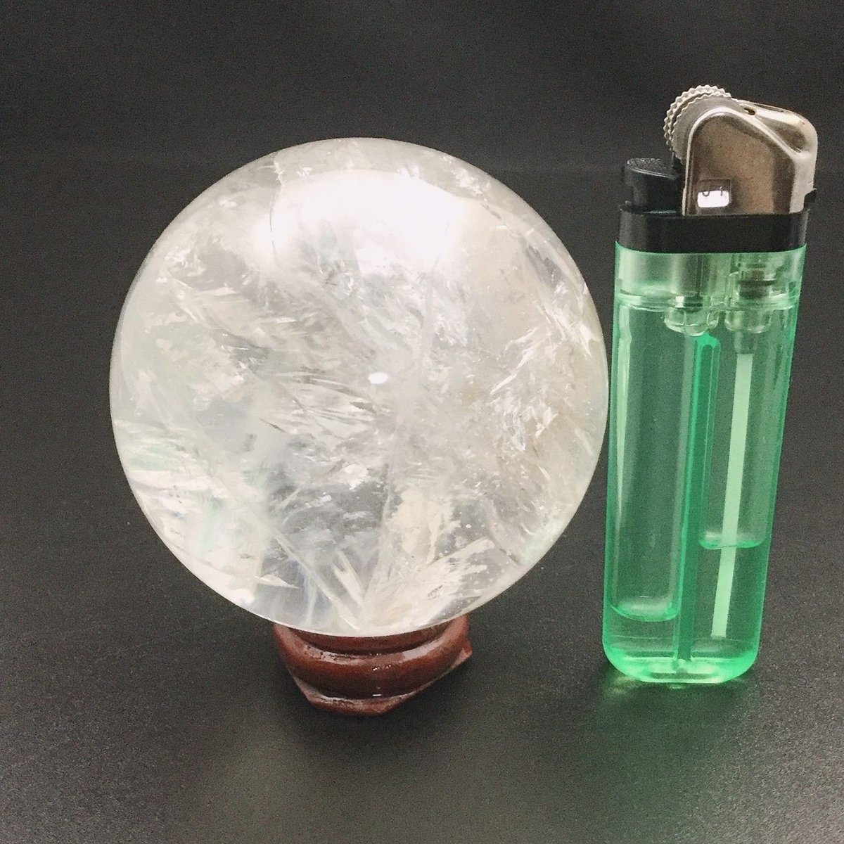 天然水晶(アイリスクォーツ) 丸玉 67㎜ | うさぎ屋 天然水晶(アイリスクォーツ) 丸玉 67㎜ | うさぎ屋