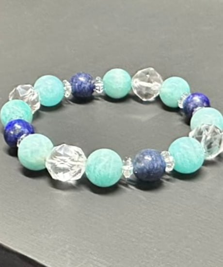 ラピスラズリとアマゾナイトと水晶のブレスレット
