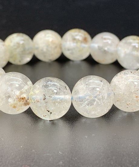 白雲母入り水晶　13㎜のブレスレット　Ⅰ