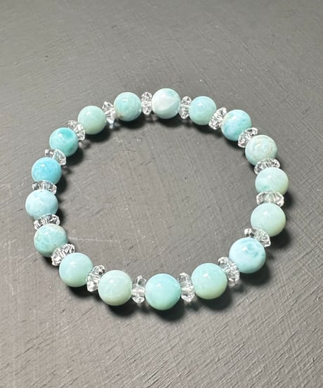 ラリマーとボタンカット水晶　癒しのブレスレット