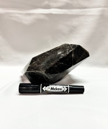 モリオン（黒水晶）原石　置き石　1.7kg