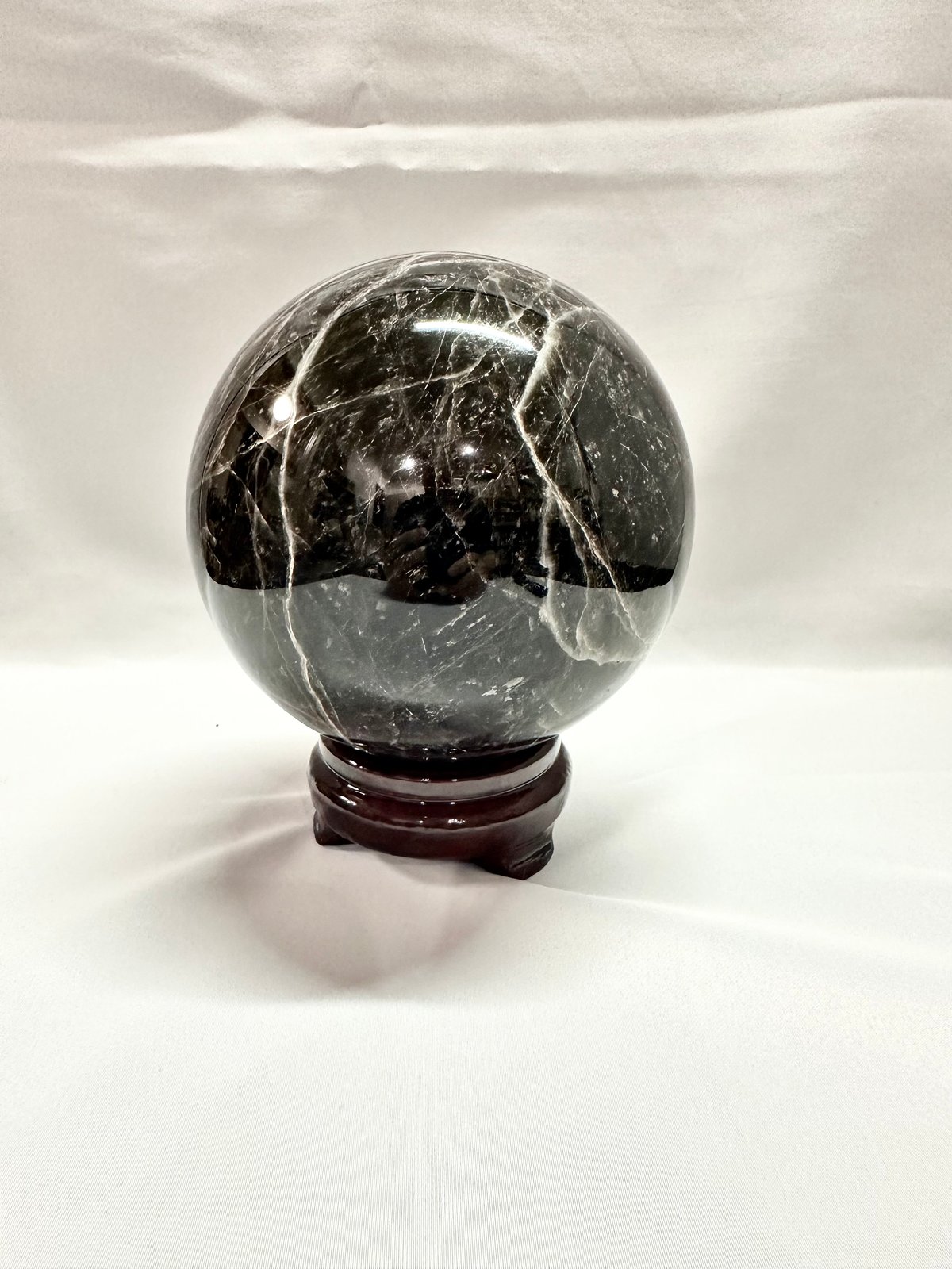 モリオン（黒水晶）丸玉 置き石 台座付き 直径13.5cm | うさぎ屋