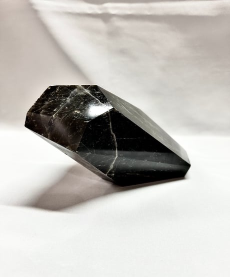 モリオン（黒水晶）原石　置き石　1.7kg