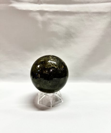 ラブラドライト丸玉　置き石　台座付き　直径7.7cm　重さ652g