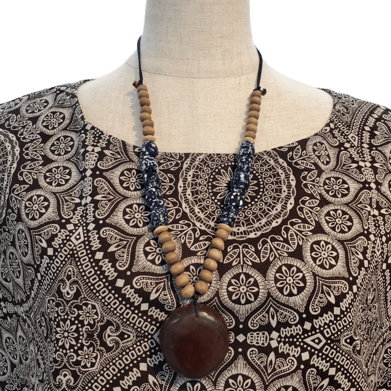 送料無料】 ズールーラブビーン モダマ 豆 トレードビーズネックレス