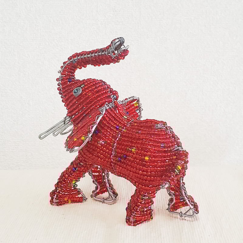 南アフリカの可愛いビーズアニマル（ゾウ、象）赤 レッド | マデリーフ