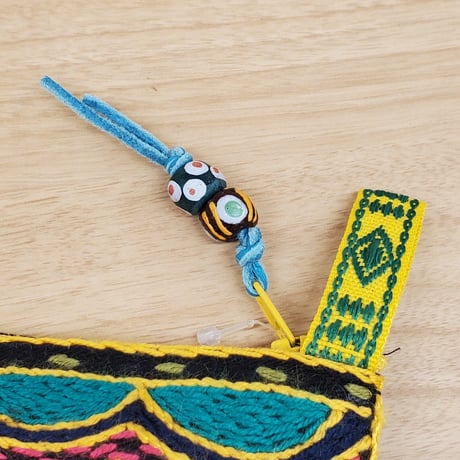 刺繍ポーチ